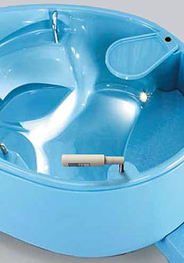 Utilisation du filtre à membrane Germlyser W pour baignoires d'accouchement et de brûlés