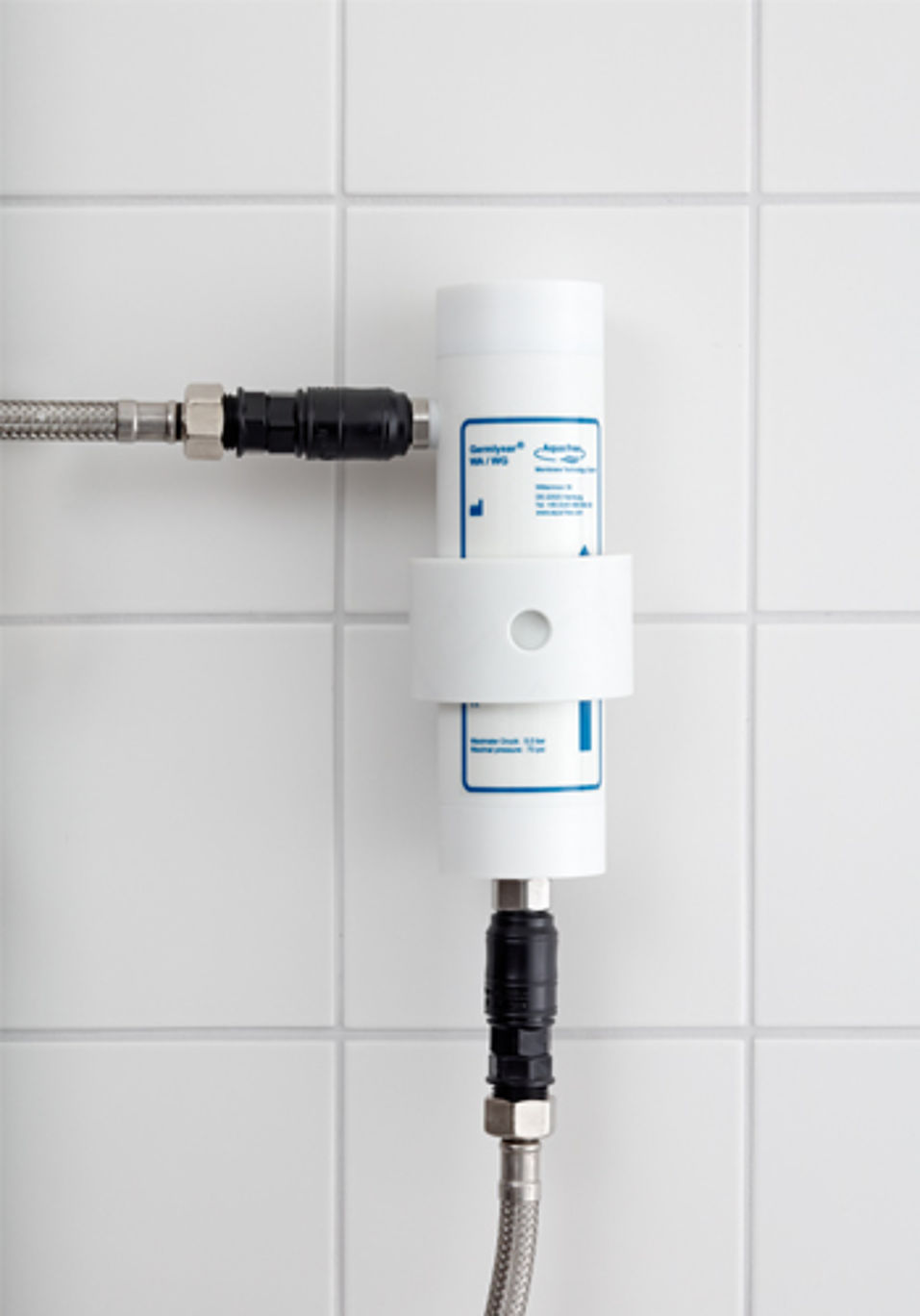 Using the Germlyser WA inline filter for water inlets of endoscope washer-disinfectors 