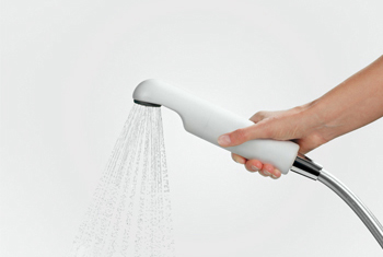Using the AS SHOWER Legionella shower filter